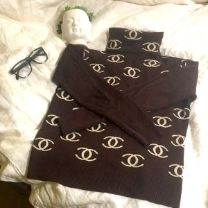 Imita Chanel super soft turtle neck.